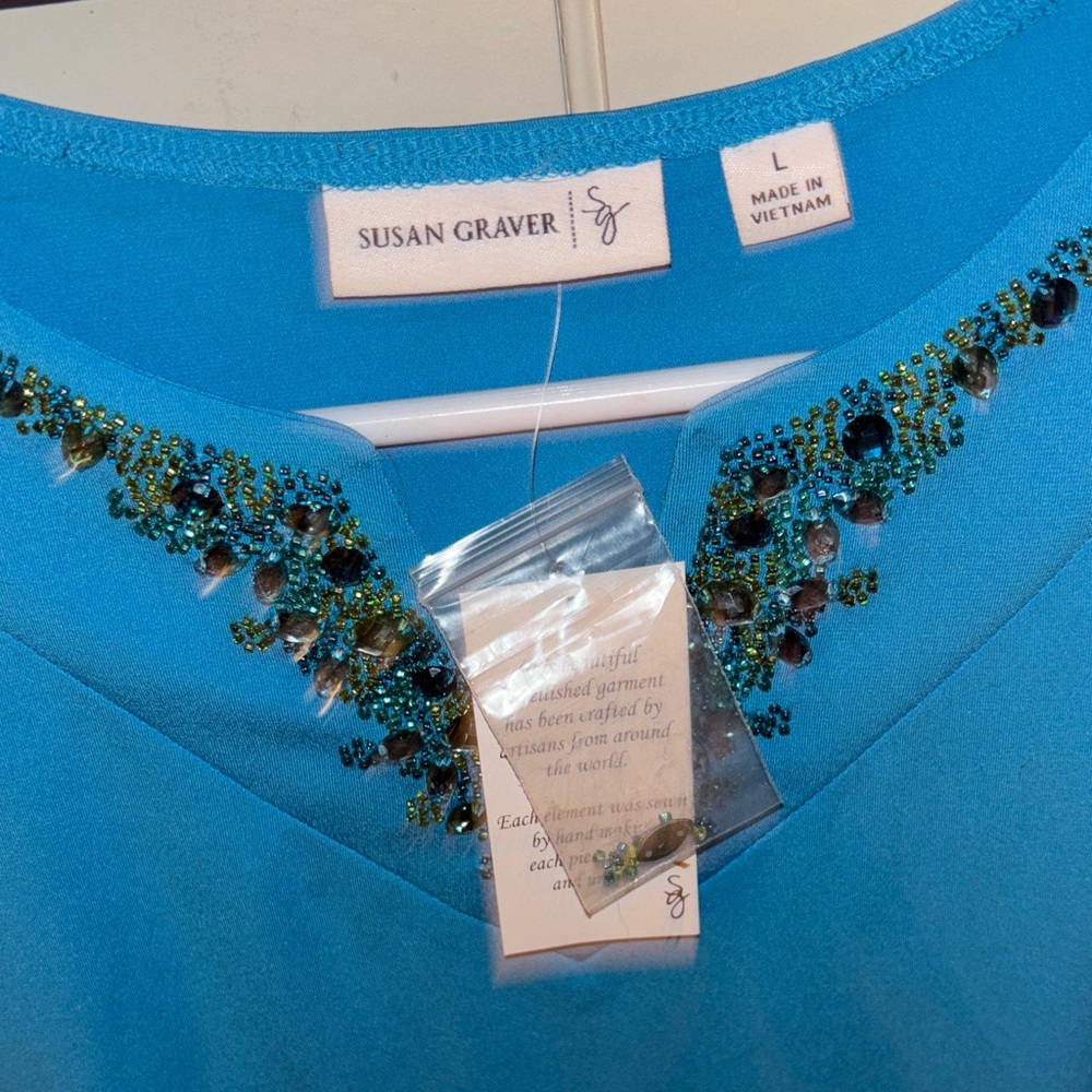 Susan Graver Blue Sleeveless Blouse with Beaded Neckline. NWT women’s size L